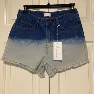 Antoshka amber jean shorts